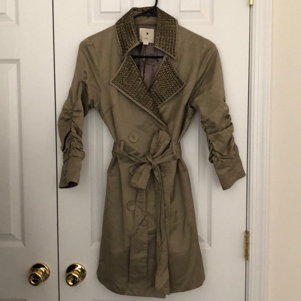 Khaki trench coat with bronze studs